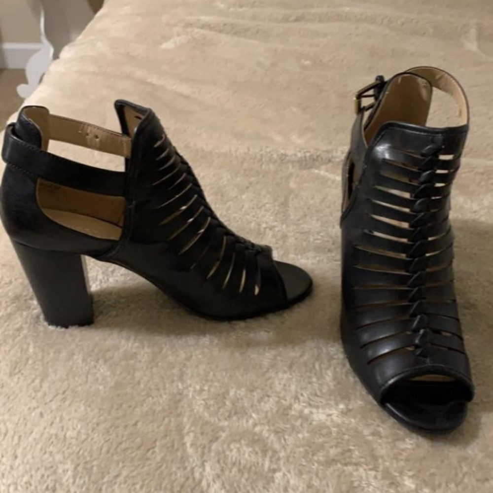 Size 8: black dress heels